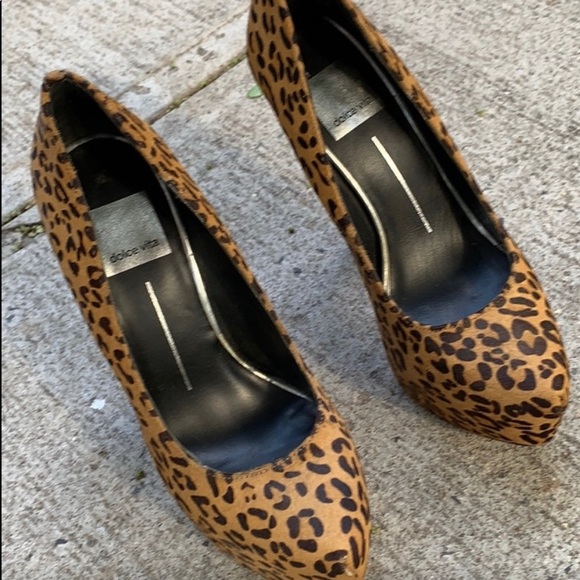 Dolce Vita Leopard calf skin fur platform pumps - Picture 2 of 6